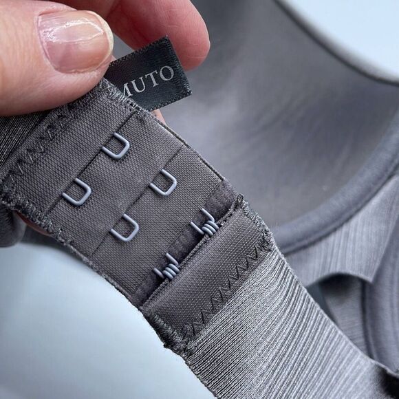 Vince Camuto size 36C push up bra in shimmering steel. - Picture 5 of 7